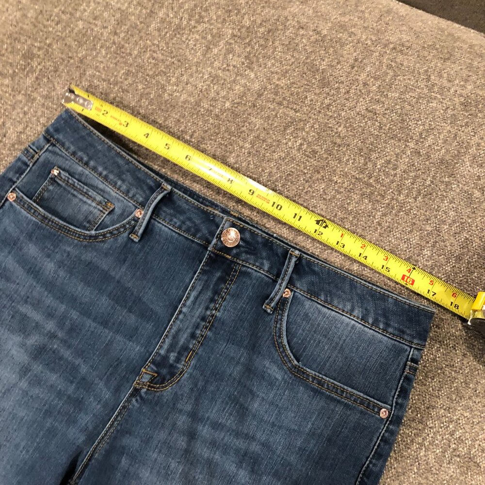 Seven7 Tower Straight Crop Jeans, Size 12 - Picture 4 of 9